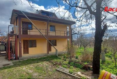 Casă cu 4 camere în Dumbrava - 1