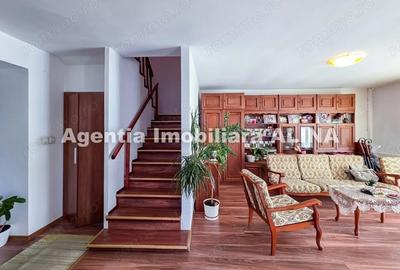 Casă cu 4 camere în Vulcan - 5
