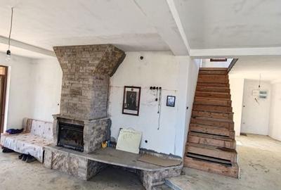 Casă cu 5 camere cu Teren 2305 Mp în Recea - 8