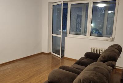 Unirii, Bd Dimitrie Cantemir stradal , 2 minute metrou - 3