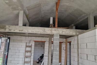 Casă cu 3 camere cu Teren 2712 Mp în Central - 5