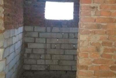 Casă cu 4 camere cu Teren 18 Mp în Groșerea - 2