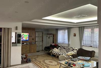 Casă cu Teren 150 Mp în Central - 1