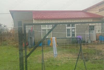 Casă cu 4 camere în Varlaam - 2