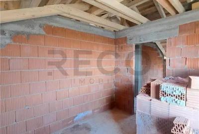 Casă cu 4 camere cu Teren 500 Mp în Cihei - 5