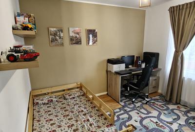 Apartament cu 3 camere semidecomandat, mobilat în Florești - 7