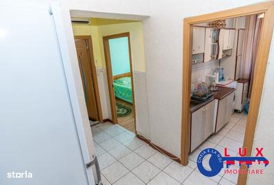 Apartament cu 2 camere decomandat în Piața Veche - 5