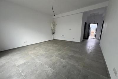 Casă cu 4 camere cu Teren 300 Mp în Berceni