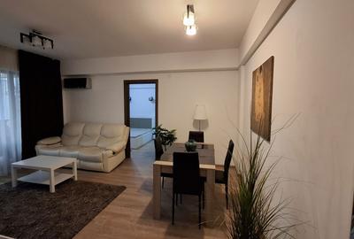 Apartament cu 3 camere decomandat în Ultracentral