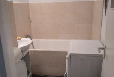 Dristor, garsoniera langa metrou , 300 euro, etaj 1 - 5