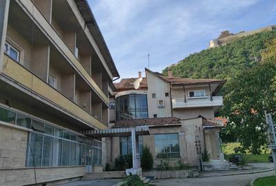 HOTEL DE VANZARE - 4