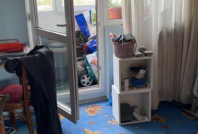 Apartament cu 4 camere semidecomandat în Crângași - 9