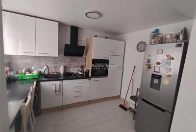 Casă cu 4 camere cu Teren 900 Mp în Petroșnița - 5