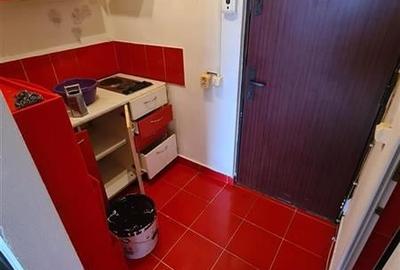 Garsoniera mobilata zona Uzina 2 - 5