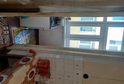 Apartament cu 3 camere decomandat în Central - 1