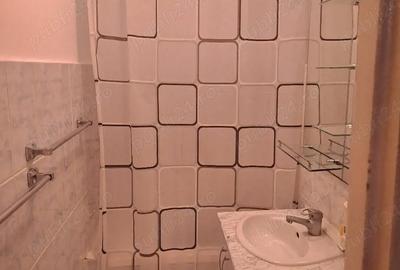 Apartament cu 3 camere semidecomandat în Dacia - 1