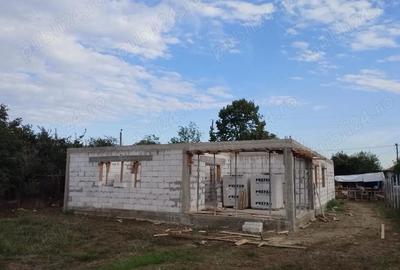 Casă cu 3 camere în Curcani - 2