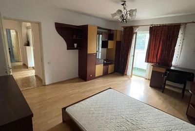 Apartament cu 3 camere decomandat în Florești - 1