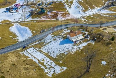 Teren Construcții intravilan de 985 mp, în Fundata - 13