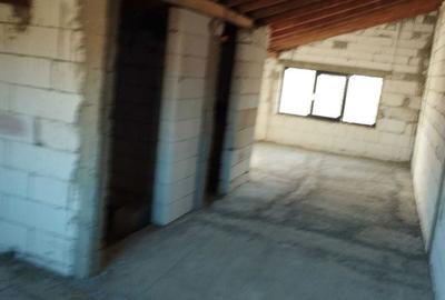 Casă cu 4 camere în Exterior Vest - 3