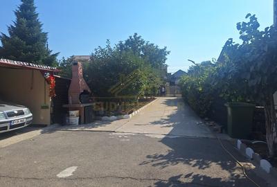 Casă cu 4 camere cu Canalizare în Central - 5