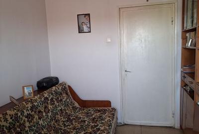 Apartament cu 4 camere decomandat în Rovine - 8
