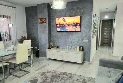Apartament cu 3 camere decomandat în Km 4 - 4