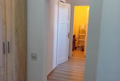 Vind apartament 2 camere decomandat - 2