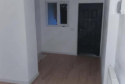 Apartament cu 3 camere decomandat în Exterior Vest