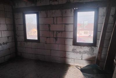 Casă cu 4 camere în Horia - 3