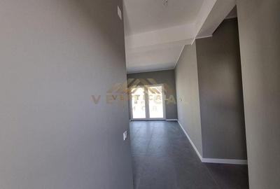 PROMOTIE!!! Casa de vanzare la 3 min de bld principal - 3