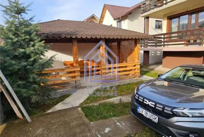 Casă cu 7 camere cu Teren 300 Mp în Central - 7