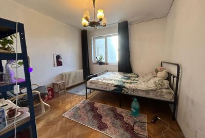 Titan 3 Camere Etaj 3 64 Mp  Bloc 1970 Caramida 10 Min Metrou Gata De Renovare - 3