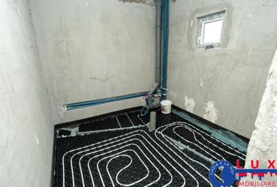 Casă cu 5 camere cu Teren 136 Mp în Neptun - 9