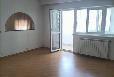 Apartament cu 4 camere decomandat în Central - 4