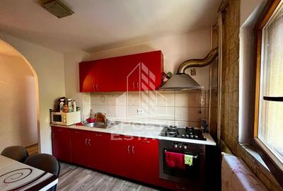 Apartament 3 camere,etaj 3,zona UMT - 3