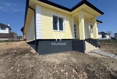 Casă individuală cu 4 camere cu Canalizare în Central - 1