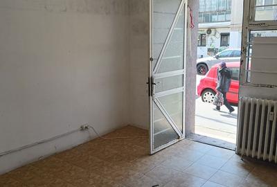 Spațiu comercial, de 23 mp, în 23 August - 4