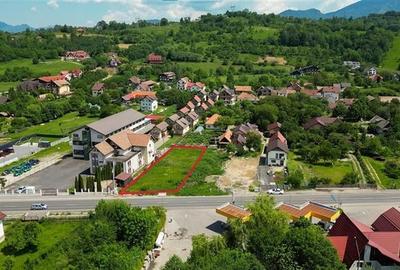 Teren Construcții intravilan de 1570 mp, în Bran