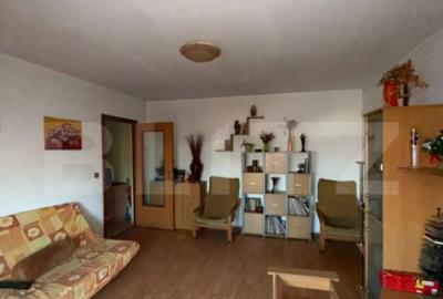 Apartament cu 2 camere semidecomandat în Micro 4 - 5