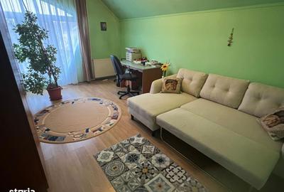 Casă cu 8 camere cu Teren 1000 Mp în Nufărul - 13