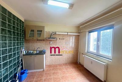 Apartament 3 camere,zona Palatul Copiilor