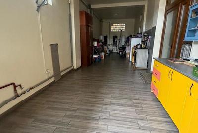 Casă cu 8 camere cu Canalizare în Faleza Nord - 13