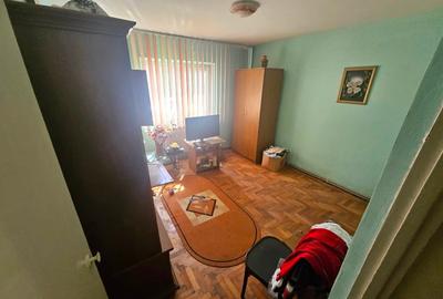 Apartament cu 3 camere decomandat, mobilat în Central - 9