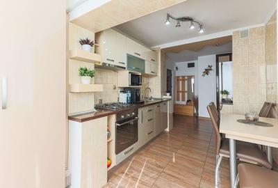 De vânzare apartament spațios cu 2 camere decomandat etaj 3 Comision 0 De vânzare apartament spațios cu 2 camere decomandat etaj 3 Comision 0 - 4