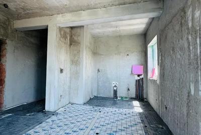 Apartament cu 3 camere decomandat în Șagului