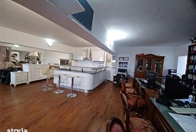 Casă cu 10 camere cu Teren 2000 Mp în Balotești - 2