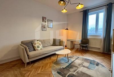Apartament cu 2 camere decomandat, mobilat în Central