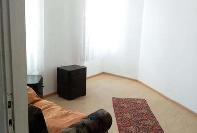 Apartament cu 3 camere decomandat în Central - 2