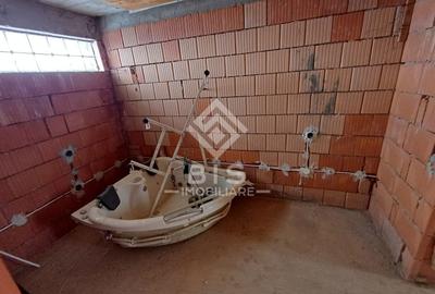 Casă individuală cu 5 camere cu Canalizare în Exterior Sud - 22